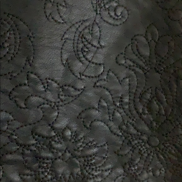 Black leather skirt - Picture 2 of 2